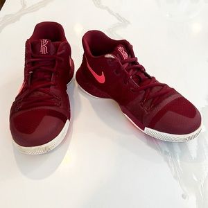 NIKE KYRIE 3 Hot Punch Team Red White Sz 6.5 Youth
